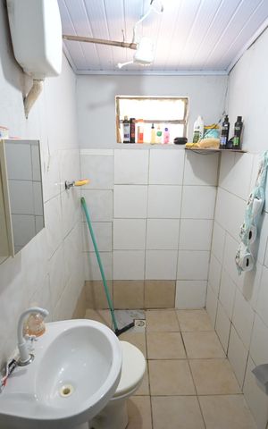 Casa à venda com 54m², 5 quartos e 1 vaga