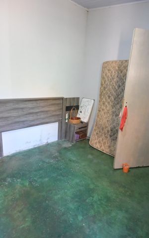 Casa à venda com 54m², 5 quartos e 1 vaga