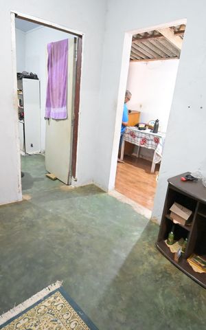 Casa à venda com 54m², 5 quartos e 1 vaga