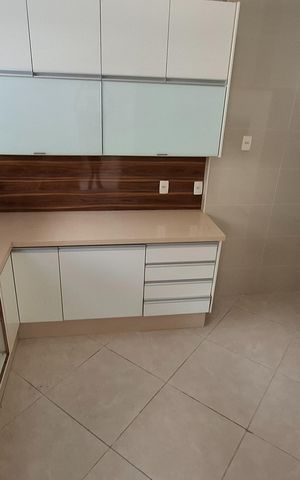 Casa à venda com 315m², 4 quartos e 3 vagas