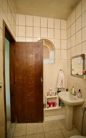 Casa à venda com 280m², 3 quartos e 2 vagas Casa à venda com 280m², 3 quartos e 2 vagasBanheiro da Suíte