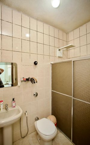 Casa à venda com 280m², 3 quartos e 2 vagas Casa à venda com 280m², 3 quartos e 2 vagasBanheiro da Suíte