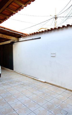 Casa à venda com 280m², 3 quartos e 2 vagas Casa à venda com 280m², 3 quartos e 2 vagasGaragem