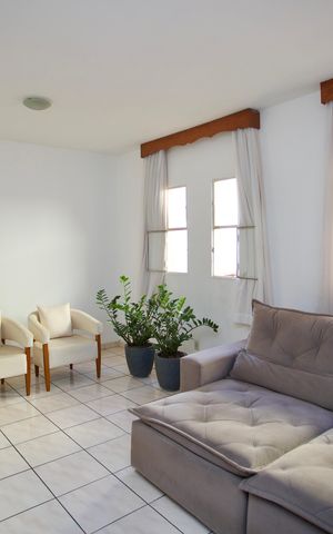 Casa à venda com 280m², 3 quartos e 2 vagas Casa à venda com 280m², 3 quartos e 2 vagasSala de TV