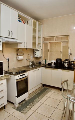 Casa à venda com 280m², 3 quartos e 2 vagas Casa à venda com 280m², 3 quartos e 2 vagasCozinha e Área de Serviço