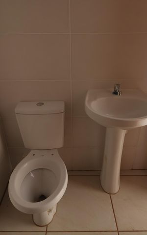 Casa para alugar com 106m², 2 quartos e 1 vagaBanheiro