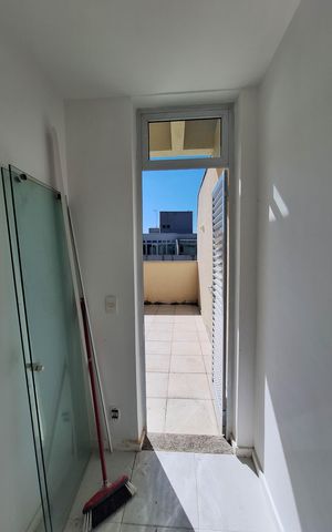 Apartamento à venda com 190m², 3 quartos e 3 vagas Apartamento à venda com 190m², 3 quartos e 3 vagasQuarto de Serviço