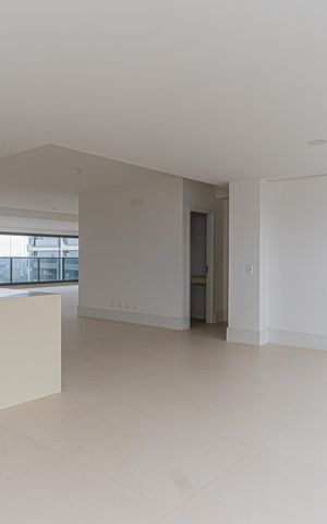 Apartamento à venda com 265m², 3 quartos e 4 vagas