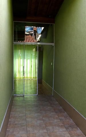 Casa à venda com 106m², 3 quartos e 2 vagas Casa à venda com 106m², 3 quartos e 2 vagasÁrea externa