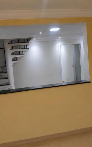 Casa à venda com 106m², 3 quartos e 2 vagas Casa à venda com 106m², 3 quartos e 2 vagasSala