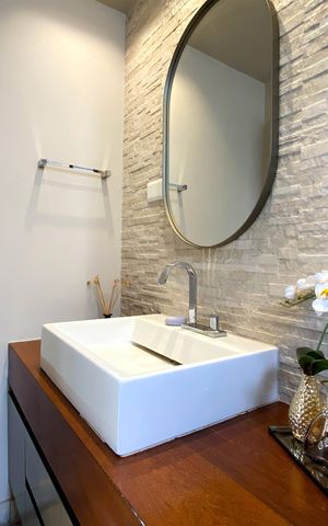 Apartamento à venda com 250m², 4 quartos e 3 vagas Apartamento à venda com 250m², 4 quartos e 3 vagasLavabo