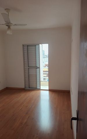 Casa para alugar com 240m², 3 quartos e 3 vagas Casa para alugar com 240m², 3 quartos e 3 vagasQuarto