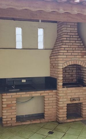 Casa para alugar com 240m², 3 quartos e 3 vagas Casa para alugar com 240m², 3 quartos e 3 vagasÁrea externa