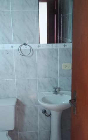 Casa para alugar com 240m², 3 quartos e 3 vagas Casa para alugar com 240m², 3 quartos e 3 vagasBanheiro