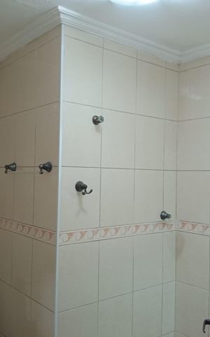 Casa para alugar com 240m², 3 quartos e 3 vagas Casa para alugar com 240m², 3 quartos e 3 vagasBanheiro