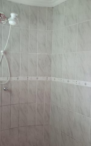 Casa para alugar com 240m², 3 quartos e 3 vagas Casa para alugar com 240m², 3 quartos e 3 vagasBanheiro