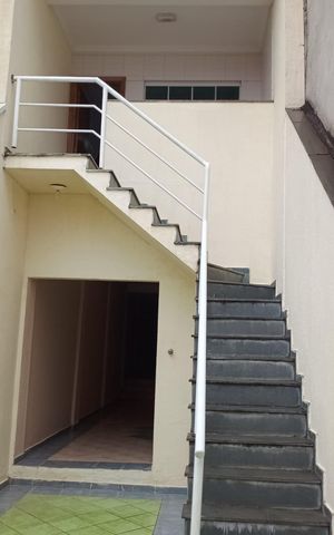 Casa para alugar com 240m², 3 quartos e 3 vagas Casa para alugar com 240m², 3 quartos e 3 vagasÁrea externa