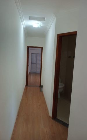 Casa para alugar com 240m², 3 quartos e 3 vagas Casa para alugar com 240m², 3 quartos e 3 vagasCorredor