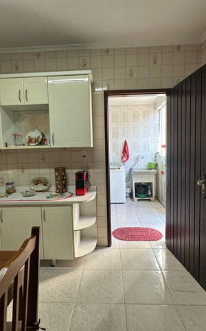 Casa à venda com 295m², 5 quartos e 2 vagasCozinha