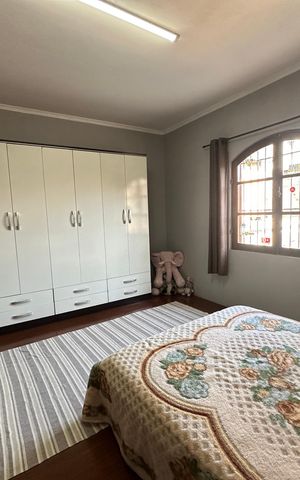 Casa à venda com 295m², 5 quartos e 2 vagasSuíte 2