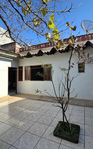 Casa à venda com 295m², 5 quartos e 2 vagasEdícula