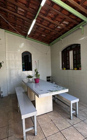 Casa à venda com 295m², 5 quartos e 2 vagasChurrasqueira