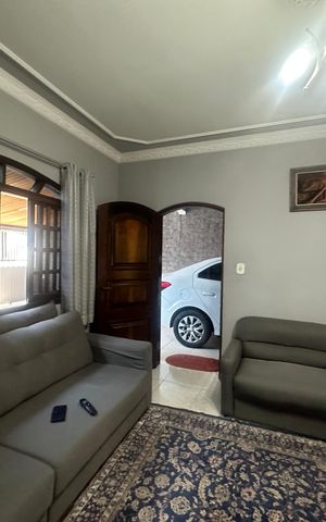 Casa à venda com 295m², 5 quartos e 2 vagasSala
