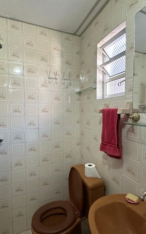 Casa à venda com 295m², 5 quartos e 2 vagasBanheiro da Suíte 3 - Edícula