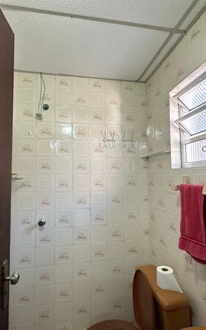 Casa à venda com 295m², 5 quartos e 2 vagasBanheiro da Suíte 3 - Edícula