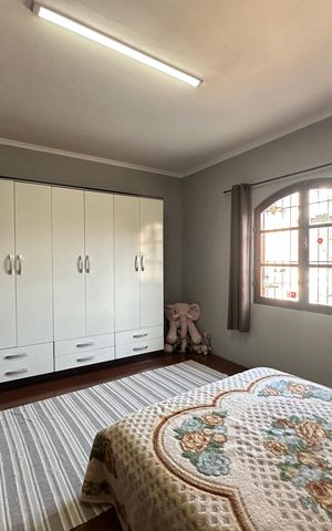 Casa à venda com 295m², 5 quartos e 2 vagasSuíte 2