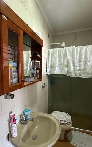 Casa à venda com 295m², 5 quartos e 2 vagasBanheiro da Suíte 2