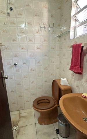 Casa à venda com 295m², 5 quartos e 2 vagasBanheiro da Suíte 3 - Edícula