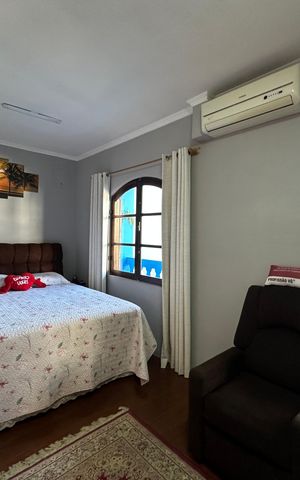 Casa à venda com 295m², 5 quartos e 2 vagasSuíte 1