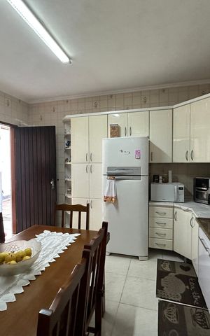 Casa à venda com 295m², 5 quartos e 2 vagasCozinha
