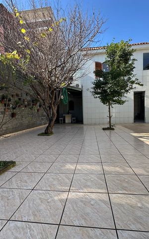 Casa à venda com 295m², 5 quartos e 2 vagasQuintal