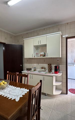 Casa à venda com 295m², 5 quartos e 2 vagasCozinha