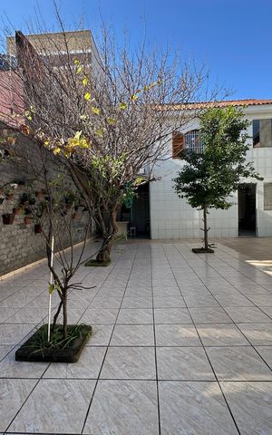 Casa à venda com 295m², 5 quartos e 2 vagasQuintal