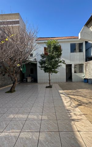 Casa à venda com 295m², 5 quartos e 2 vagasQuintal