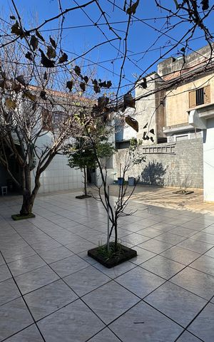 Casa à venda com 295m², 5 quartos e 2 vagasQuintal