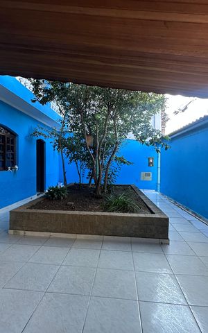Casa à venda com 295m², 5 quartos e 2 vagasQuintal