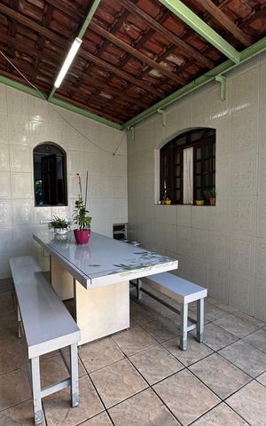 Casa à venda com 295m², 5 quartos e 2 vagasChurrasqueira