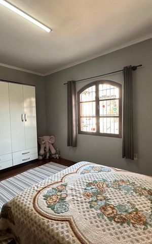 Casa à venda com 295m², 5 quartos e 2 vagasSuíte 2