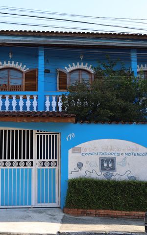Casa à venda com 295m², 5 quartos e 2 vagasFachada
