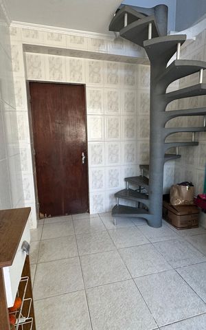 Casa à venda com 295m², 5 quartos e 2 vagasÁrea de Serviço
