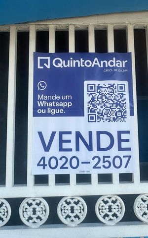 Casa à venda com 295m², 5 quartos e 2 vagasFachada
