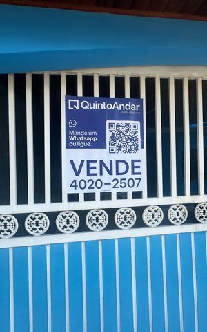 Casa à venda com 295m², 5 quartos e 2 vagasFachada