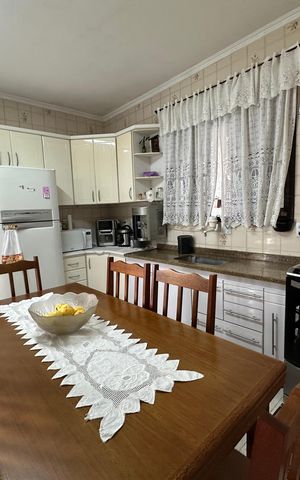 Casa à venda com 295m², 5 quartos e 2 vagasCozinha