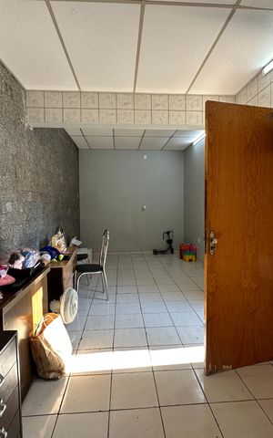 Casa à venda com 295m², 5 quartos e 2 vagasEdícula