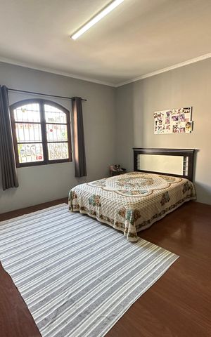 Casa à venda com 295m², 5 quartos e 2 vagasSuíte 2
