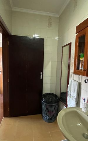 Casa à venda com 295m², 5 quartos e 2 vagasBanheiro da Suíte 2